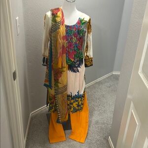 Kurta duppatta multi color Floral Print lawn Outfit with Orange Pants. M